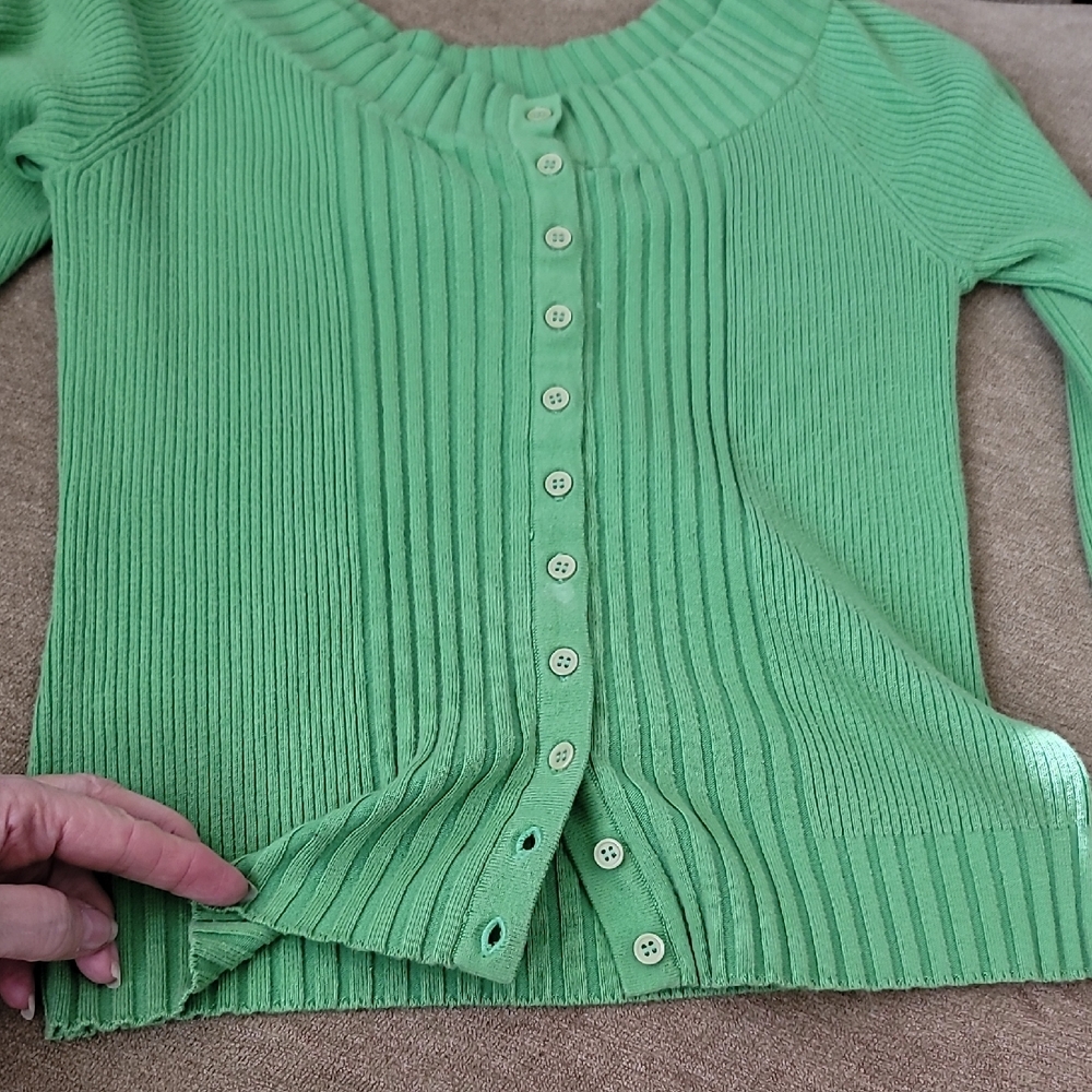 Green Ribbed Pinup Style Cartigan Sweater - Picture 5 of 12